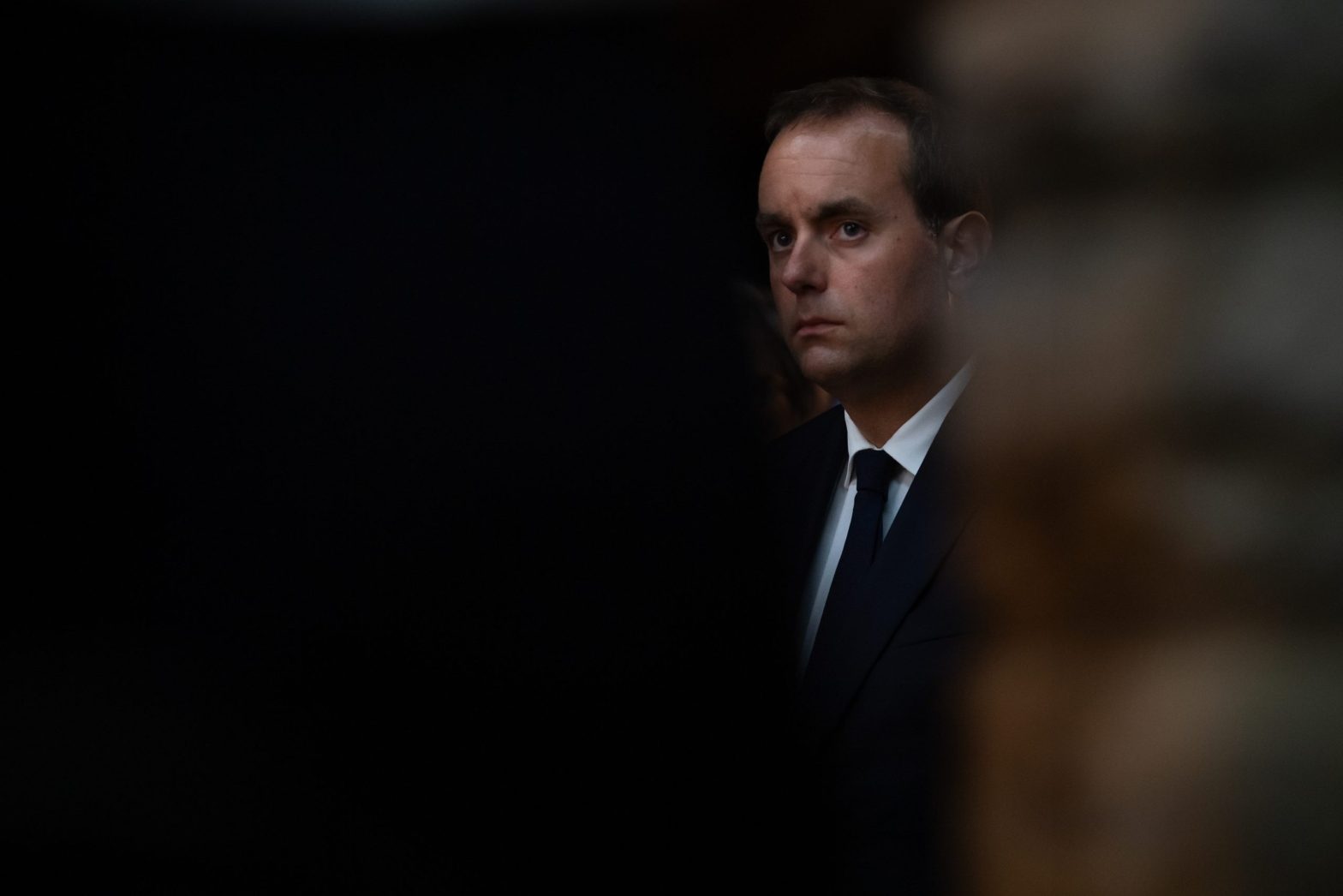 Sébastien Lecornu arrive à Matignon, avec ses casseroles.